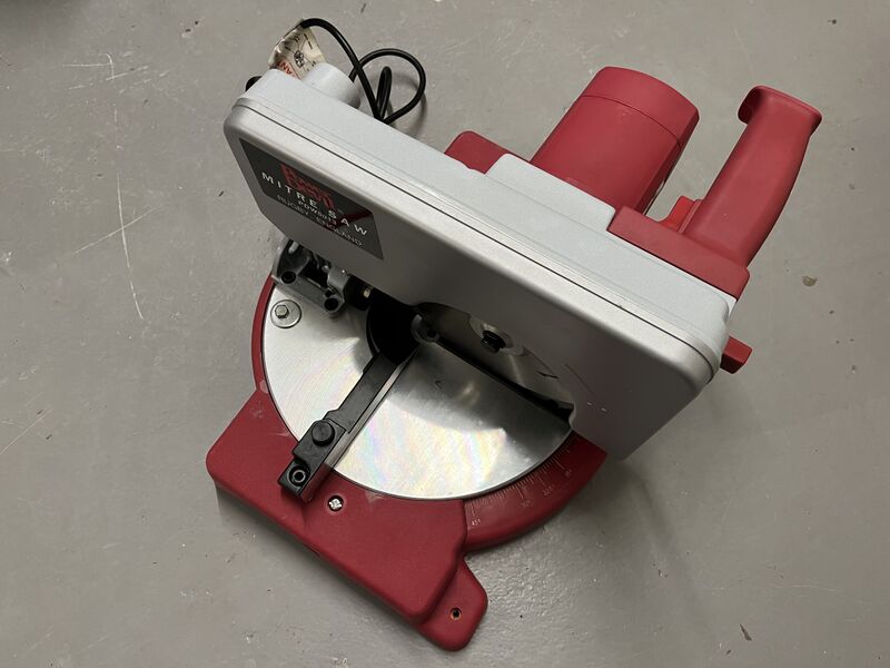 File:Power Devil 800w Mitre Saw PDW5013.jpg