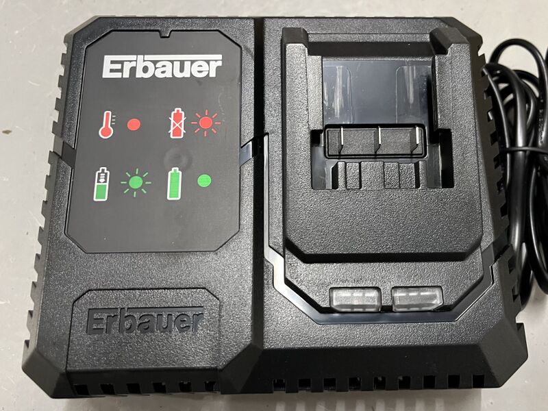 File:Erbauer EFC18-Li 18V Li-Ion EXT Fast Charger 0067.jpg